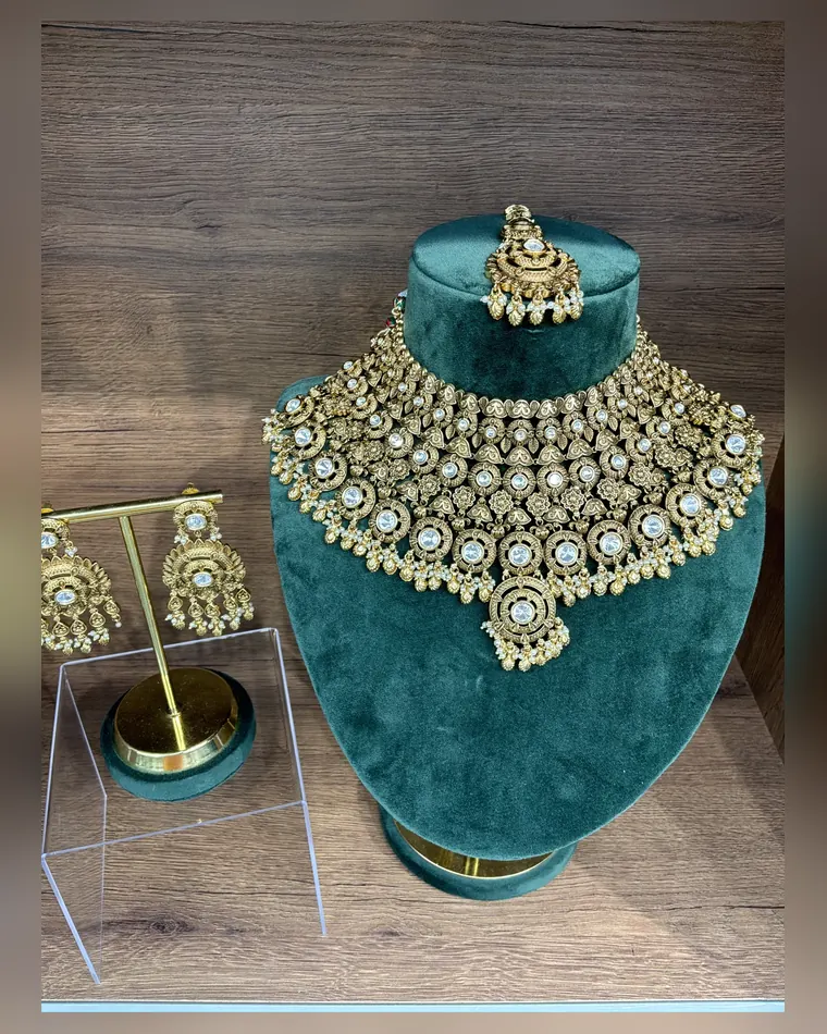 Choker set at Patiala Fashion Calgary