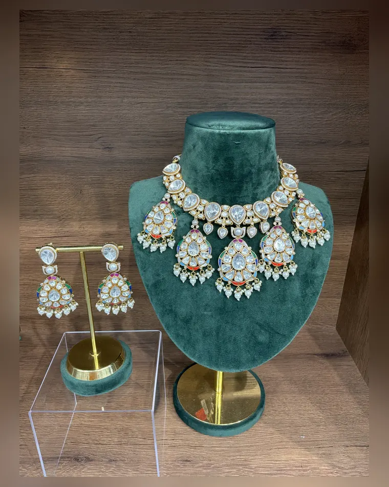 Maang tikka at Patiala Fashion Calgary