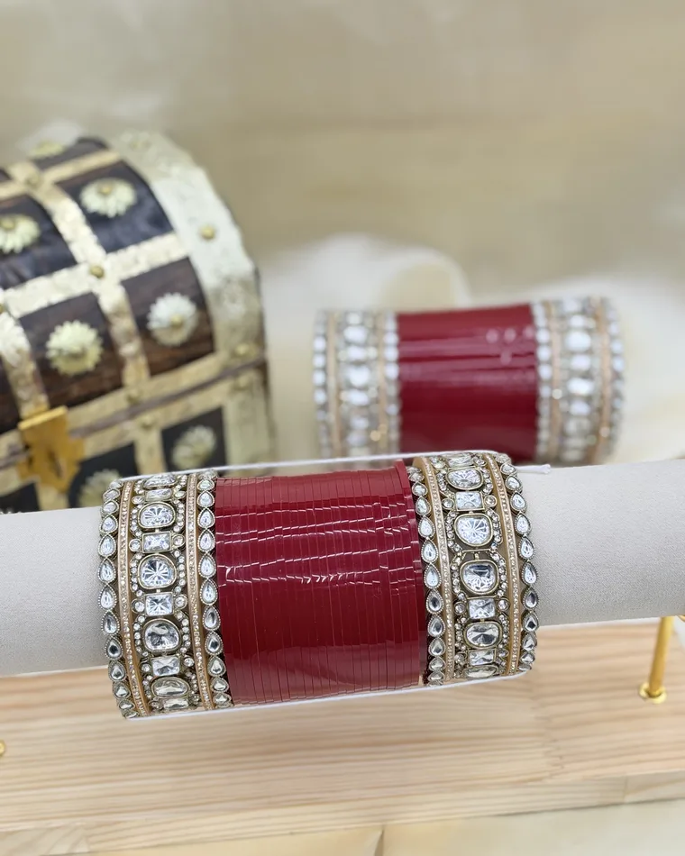 Traditional red Punjabi bridal choora set with heavy kundan kadas, sizes 2.8 and 2.10 — bridal chooda Calgary